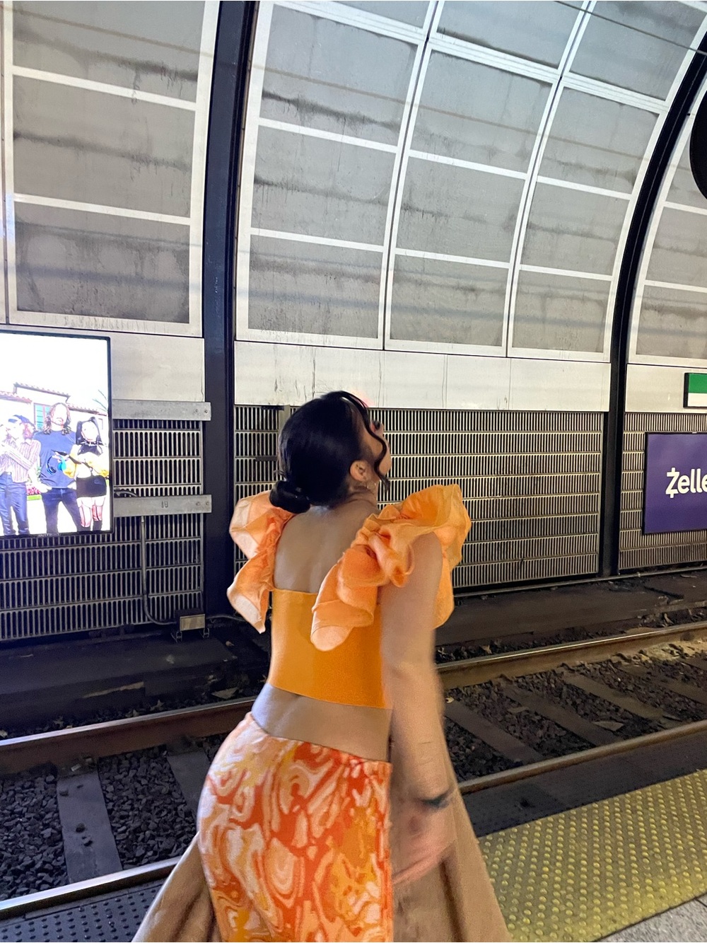 Zara Orange top with Ruffle Sleeves - Picture 3 of 3